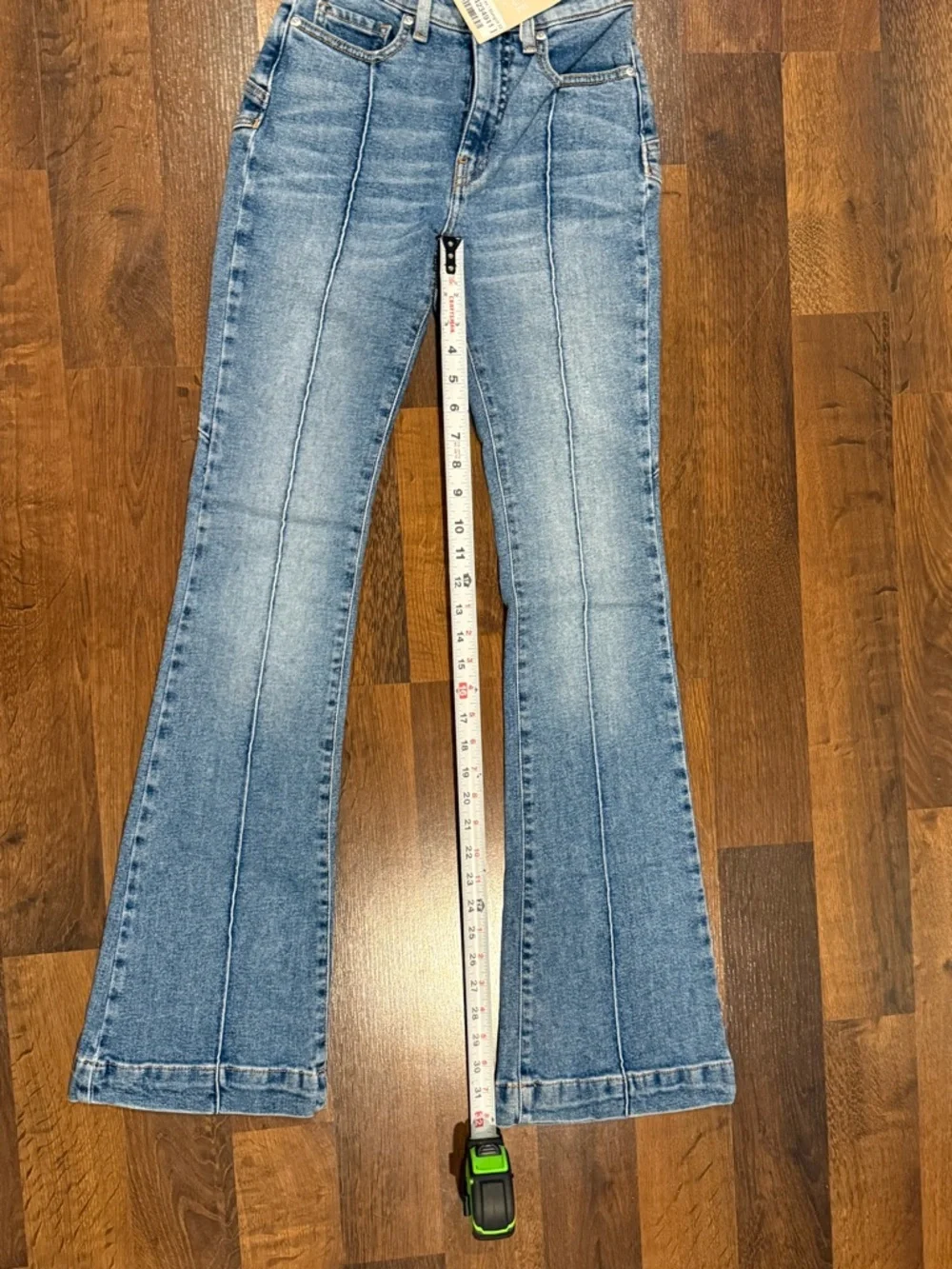 NWT Revice Venus Flares Stargirl Jeans in size 23 - Picture 6 of 10